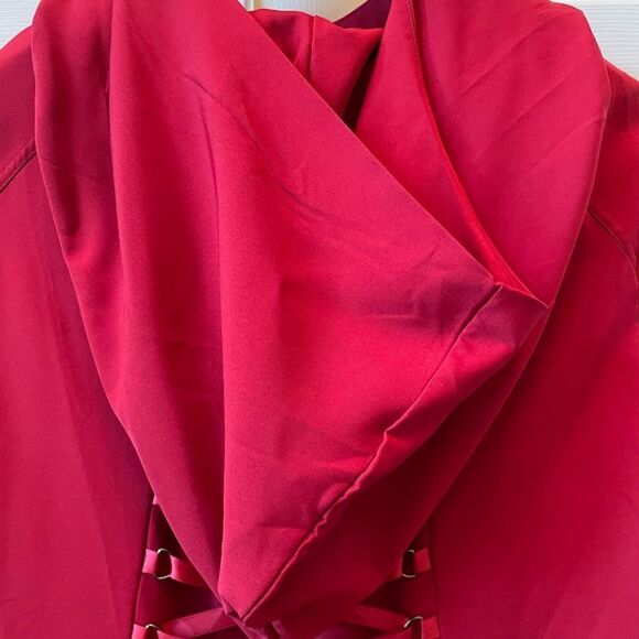 RED HIGH LOW LIGHT WEIGHT JACKET/WINDBREAKER. LITTLE RED RIDING HOOD STYLE NWOT - Picture 8 of 9